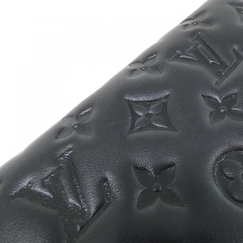 Ví Zippy Coussin Louis Vuitton M81510 620600