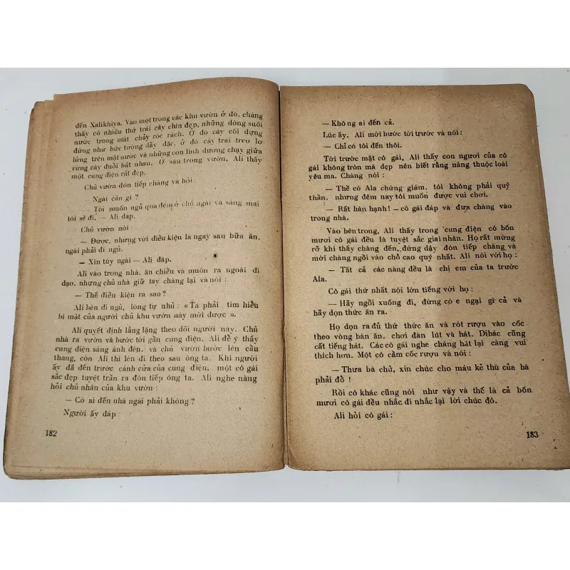 Truyện Ả Rập thời Trung cổ: ALI DI BÁC - CUỘC ĐỜI PHIÊU BẠT (503 trang) 791549