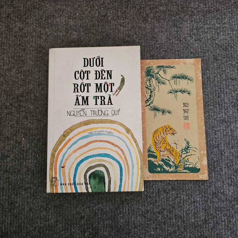 Dưới cột đèn rót một ấm trà - nguyễn trương quý 736896