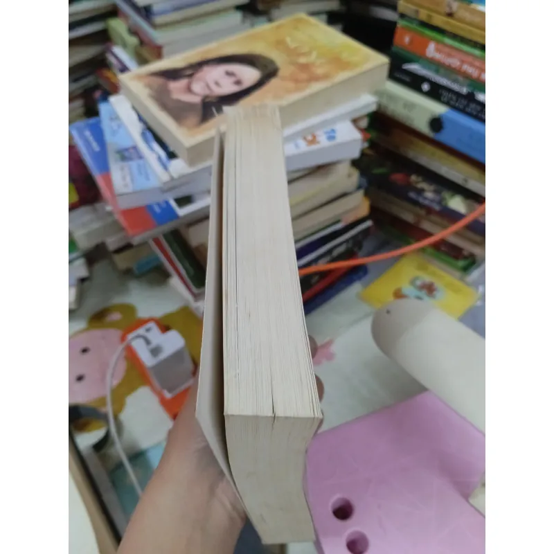 Đèn Không Hắt Bóng – Watanabe Dzunichi | Tiểu Thuyết Nhật Bản Nổi Tiếng 960655