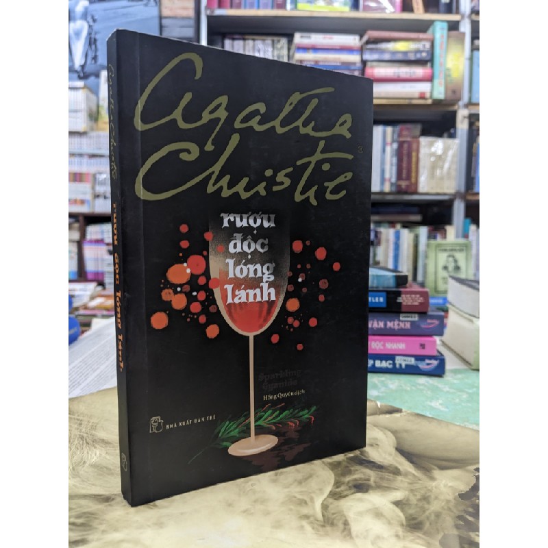Rượu độc lóng lánh - Agatha Christie 50170