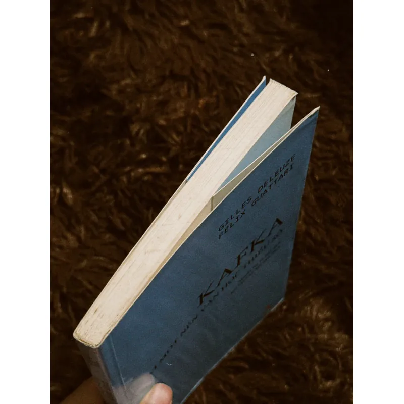 Kafka vì một nền dân tộc thiểu số 702969