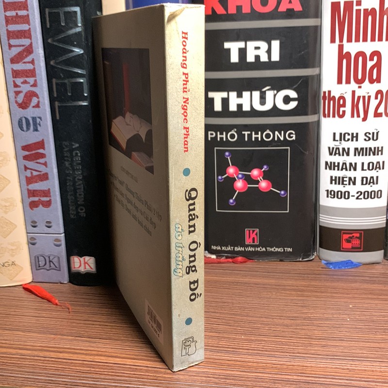 Quán Ông Đồ Áo Trắng- Tác giả Hoàng Phủ Ngọc Phan 182344