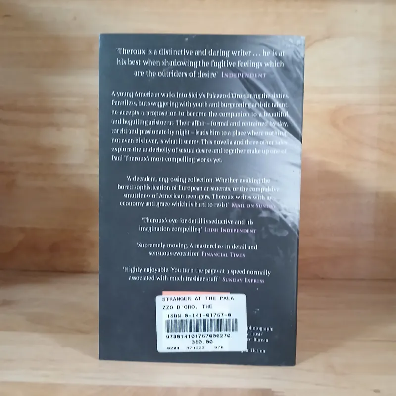 The Stranger At The Palazzo D'Oro - Paul Theroux 708580