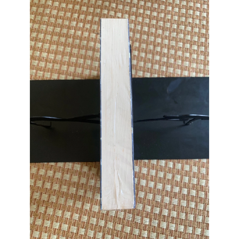 Lao Động Biển Cả (sách mới còn seal 90% năm xb 2015) Victo HuGo STB2905 Văn Học 351604