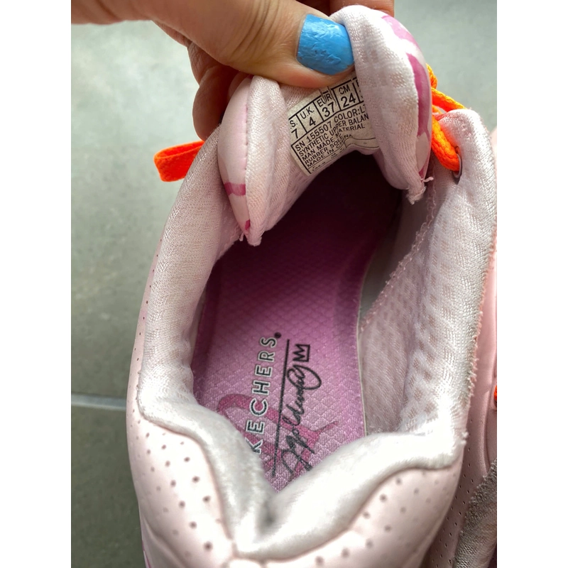 Sketchers size 36/37 tặng kèm day giày theo màu mong muốn 509674