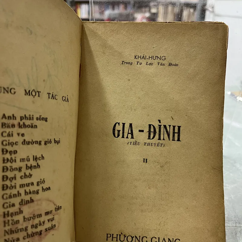 GIA ĐÌNH - KHÁI HƯNG (2 cuốn) 714515