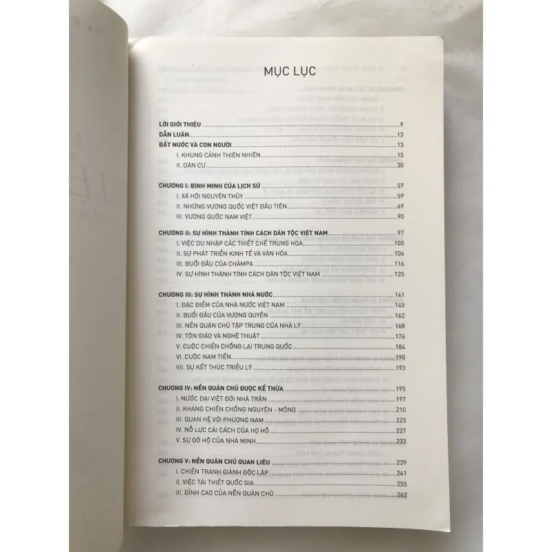 Lịch Sử Việt Nam Từ Nguồn Gốc Đến Giữa Thế Kỷ XX - Lê Thành Khôi 759110