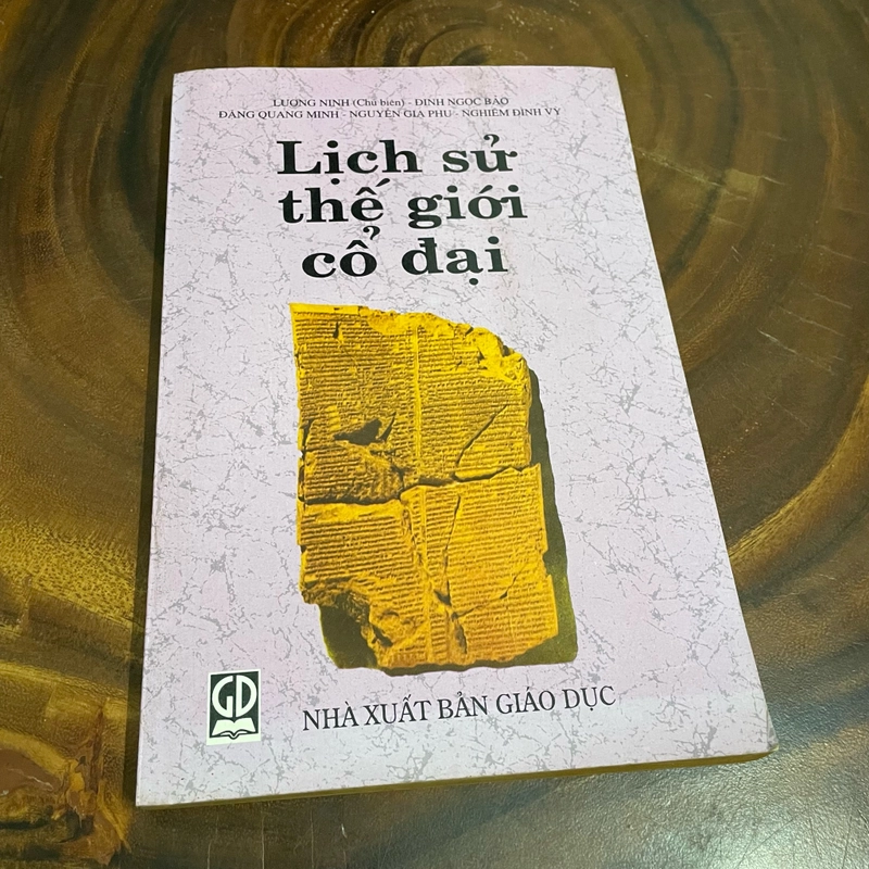 II Tựa sách: Lịch Sử Thế Giới Cổ Đại - 1999 447119
