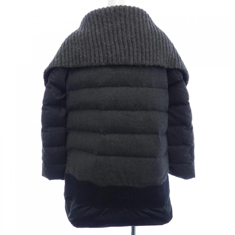 Áo khoác lông vũ MONCLER 642233