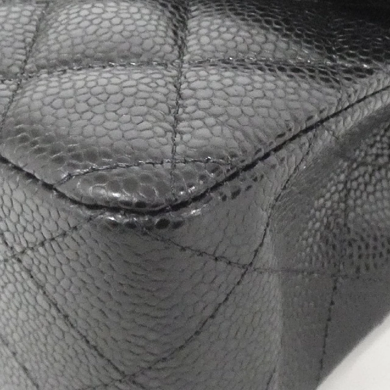 Túi xách chéo Chanel 1113 608535