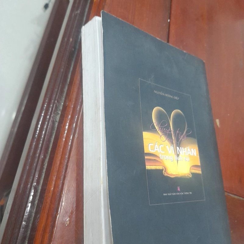 Chuyện tình của CÁC VĨ NHÂN trong lịch sử 500220