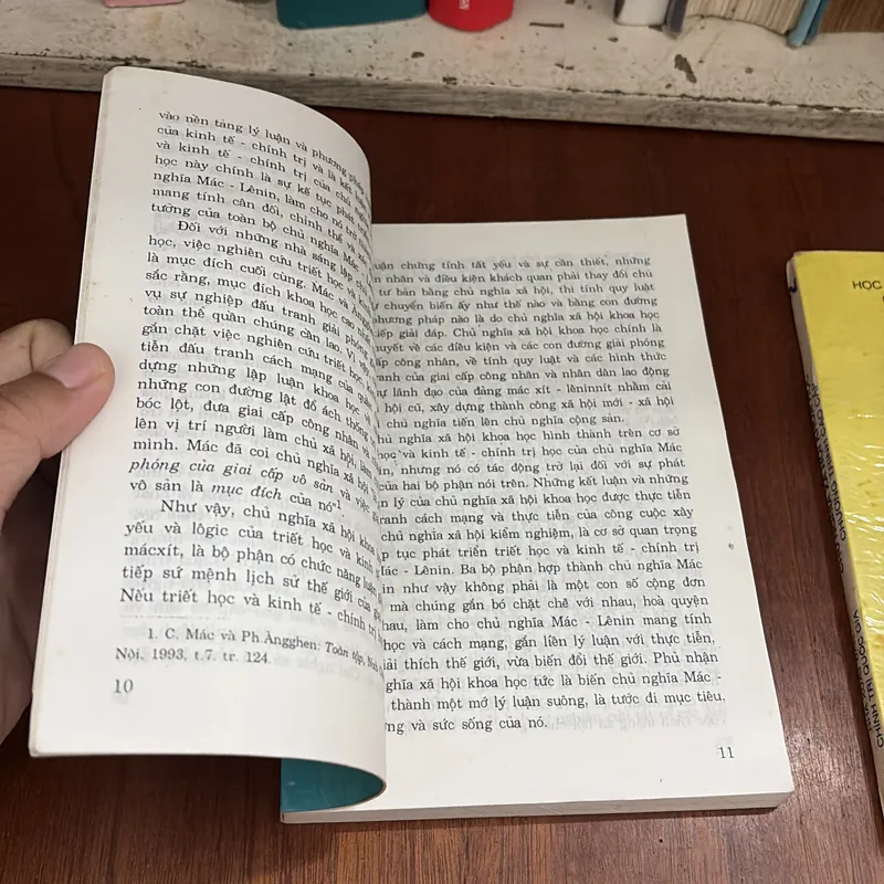 II Tựa sách: Chủ Nghĩa Xã Hội Khoa Học _ Chương Trình Cao Cấp (2 Tập) - 1997 603150