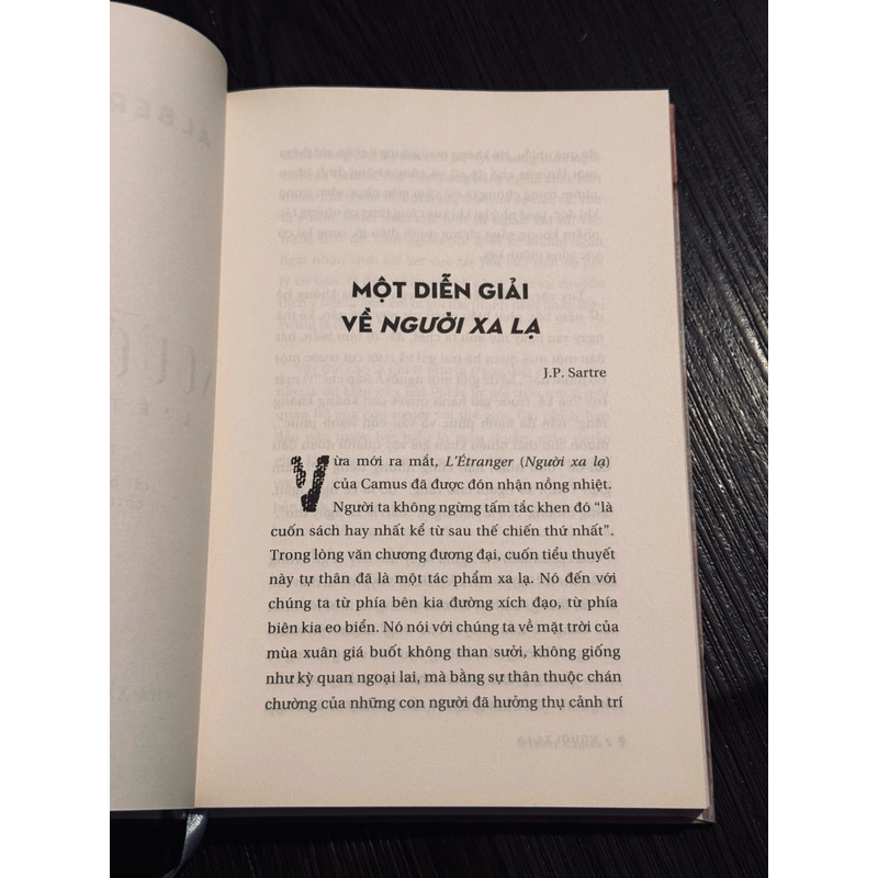 Người xa lạ (bìa cứng) 473516