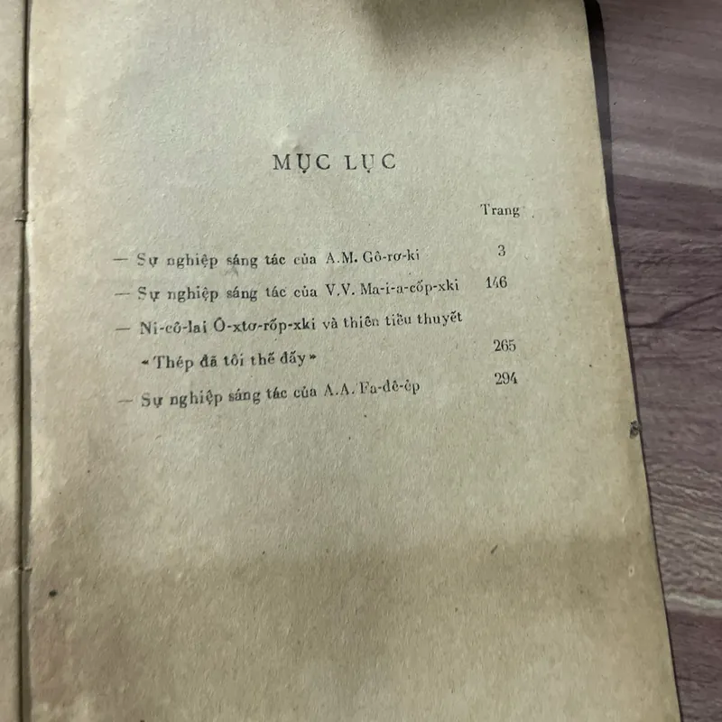 Lịch sử Văn học Xô Viết  705124