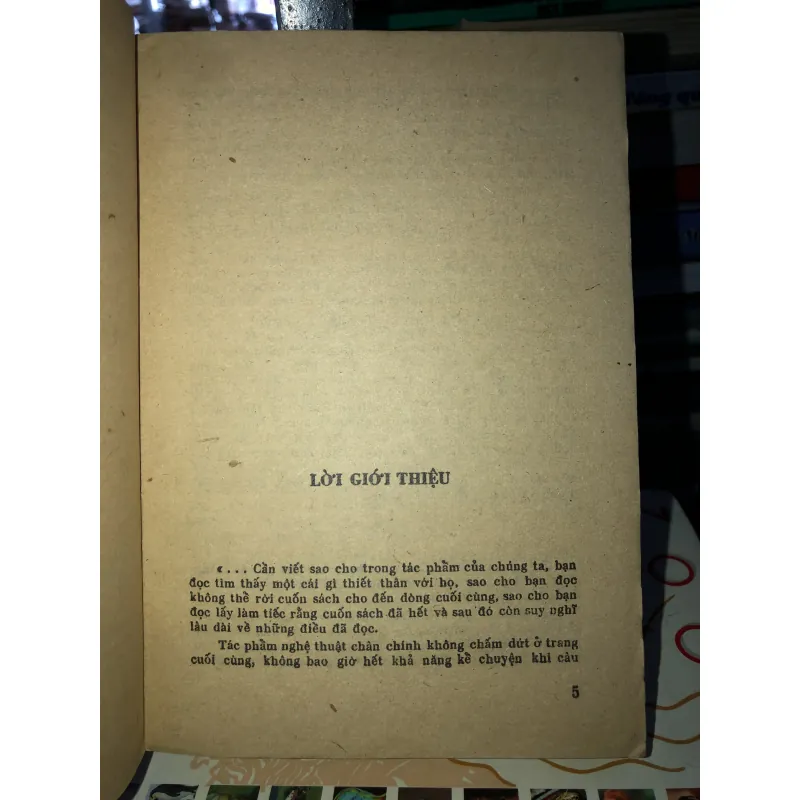 Con tầu trắng - TS. Aitmatốp 932639