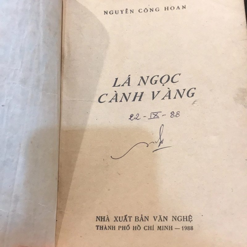 LÁ NGỌC CÀNH VÀNG (XB 1988) 503671