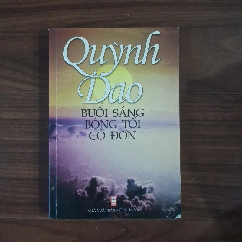 Buổi sáng bóng tối cô đơn 508019
