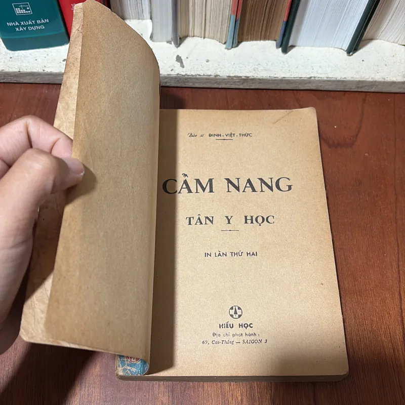 II Sách Xưa: Cẩm Nang Tân Y Học - Bác Sĩ Đinh Việt Thức - 1973 706745