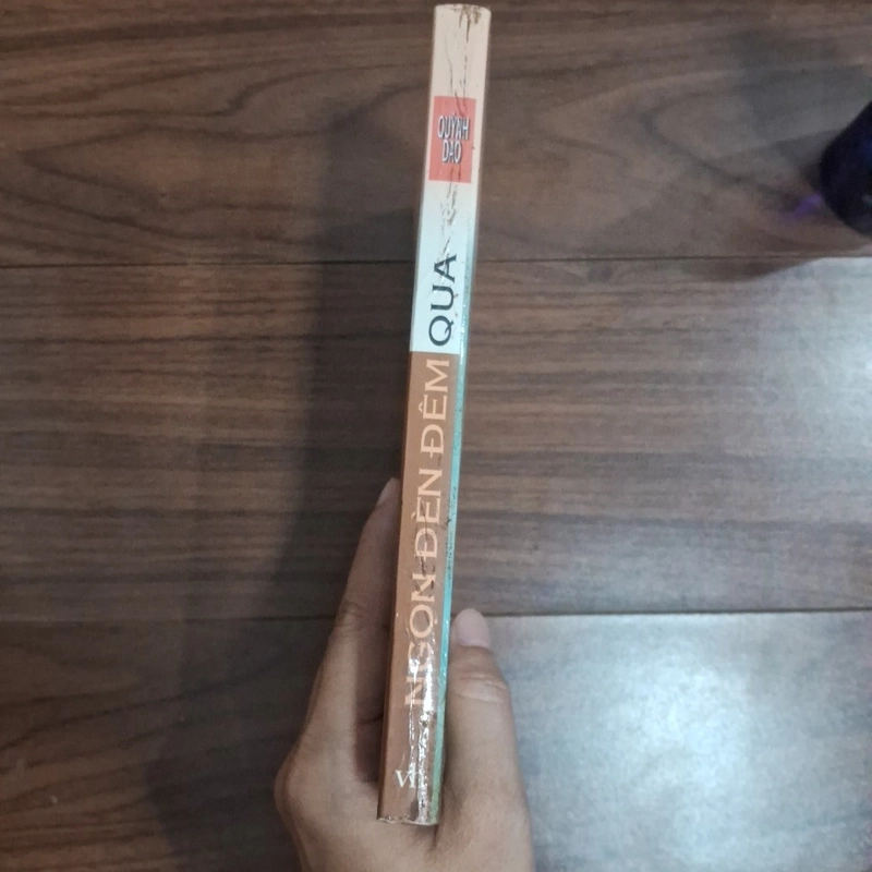 Ngọn đèn đêm qua 508044
