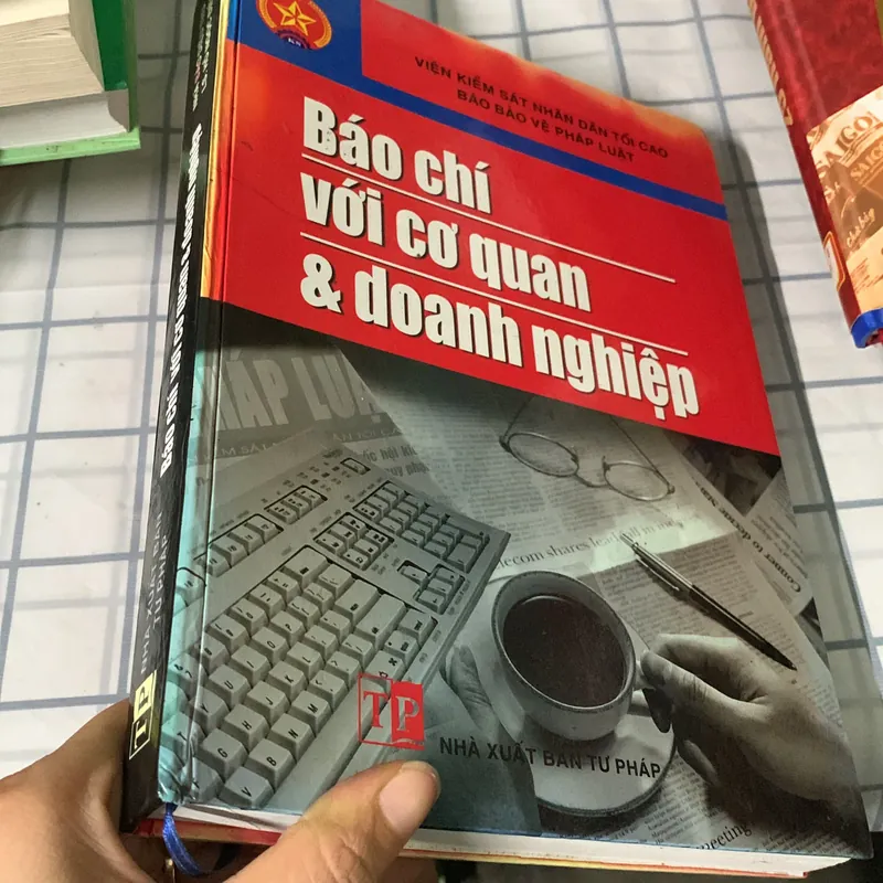 Báo chí với cứ quan doanh nghiệp 682414