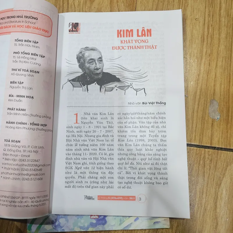 3q Văn học và tuổi trẻ không trùng như hình 
20k 730356