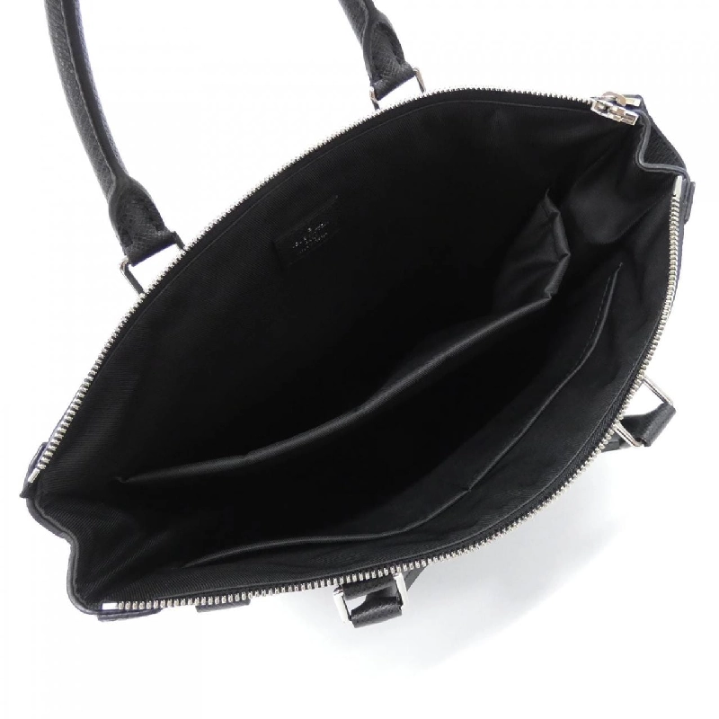 Túi xách Louis Vuitton Taiga Vertical Tote M30811 610521