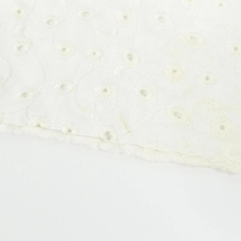 Khăn lụa CARRE BRODERIE ANGLAISE 983529S của Hermès 624837