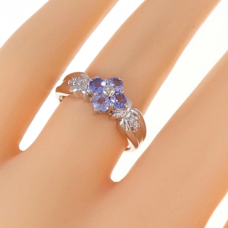 Nhẫn Tanzanite PT Flower 673145