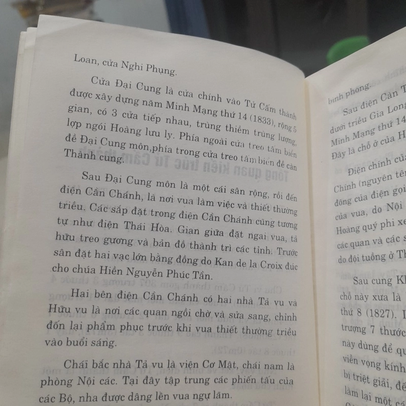 Tôn Thất Bình - ĐỜI SỐNG trong TỬ CẤM THÀNH 386559