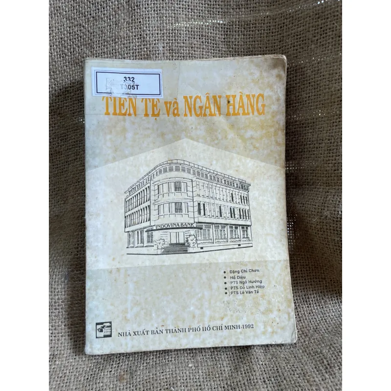 Tiền tệ và ngân hàng- hơn 300 trang  933663