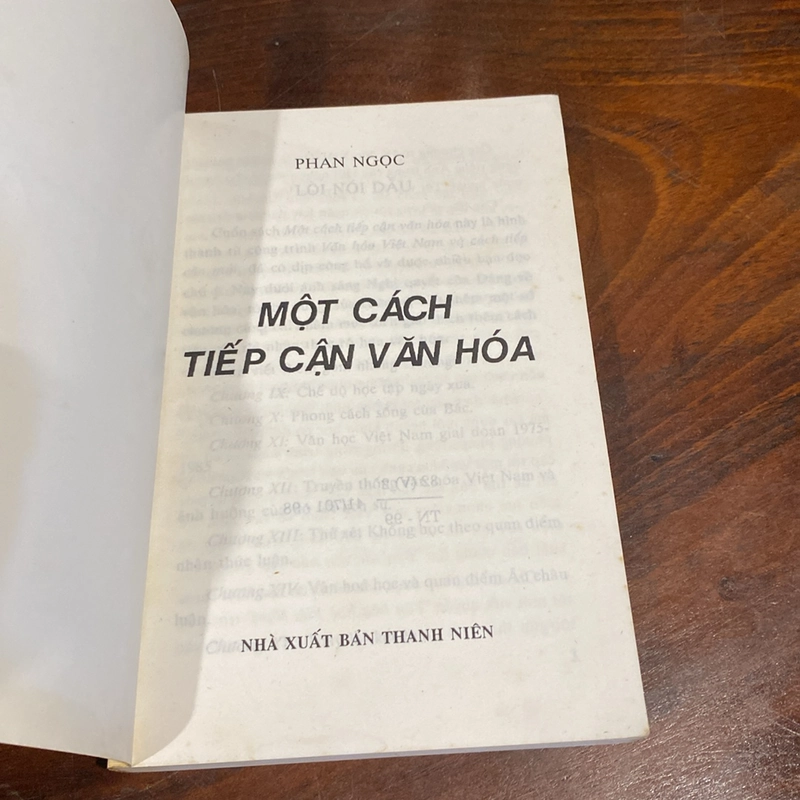 MỘT CÁCH TIẾP CẬN VĂN HÓA, PHAN NGỌC (XB 1999) 471773