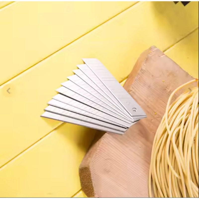 Dao rọc giấy Deli cao cấp màu vàng 507531