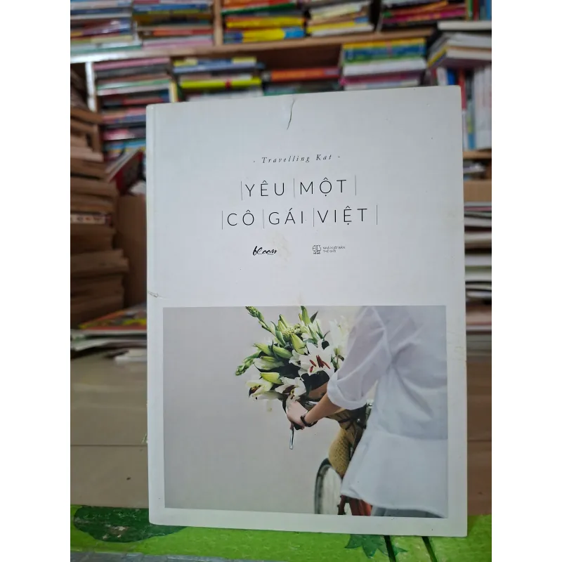 Yêu một cô gái Việt 989785
