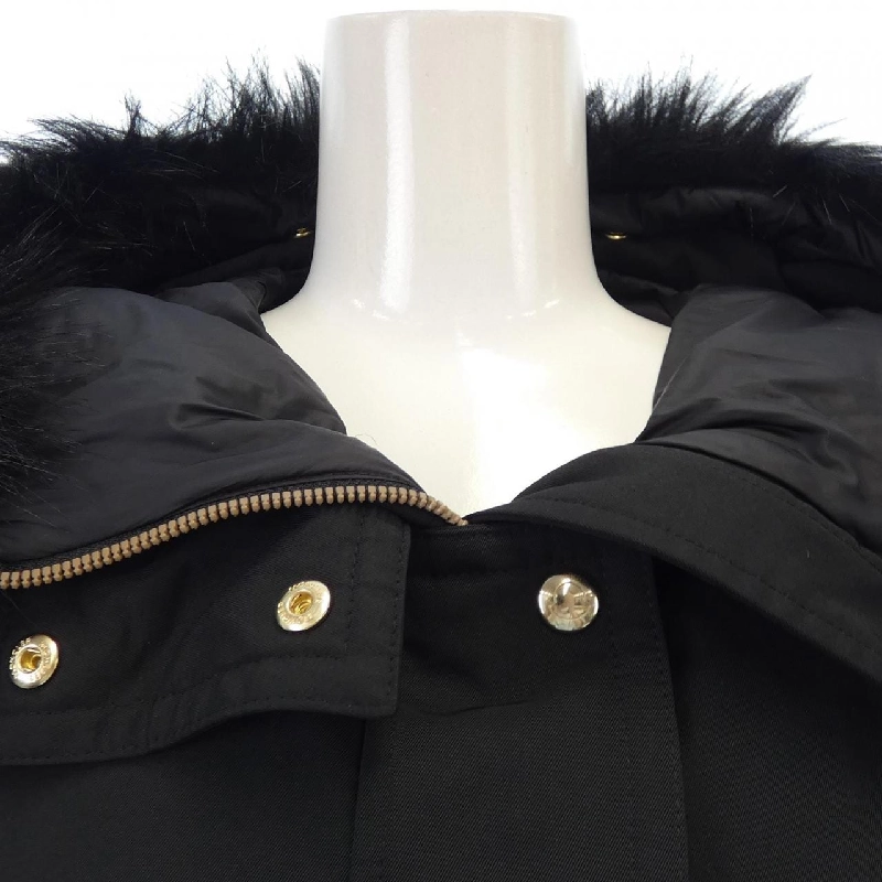 Áo khoác lông vũ MONCLER 636874