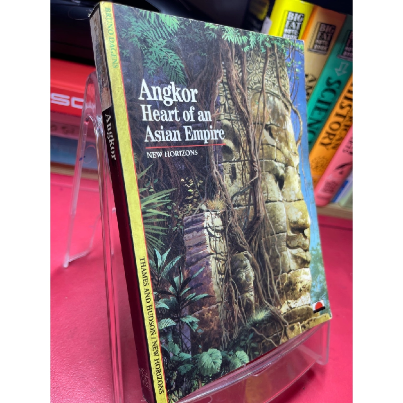 Angkor heart of an asian empire mới 70% ố bẩn viền HPB1905 SÁCH NGOẠI VĂN 459542
