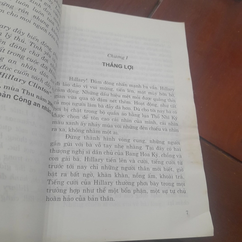 Christine Ockrent - Cuộc đời hai mặt của HILLARY CLINTON 453576