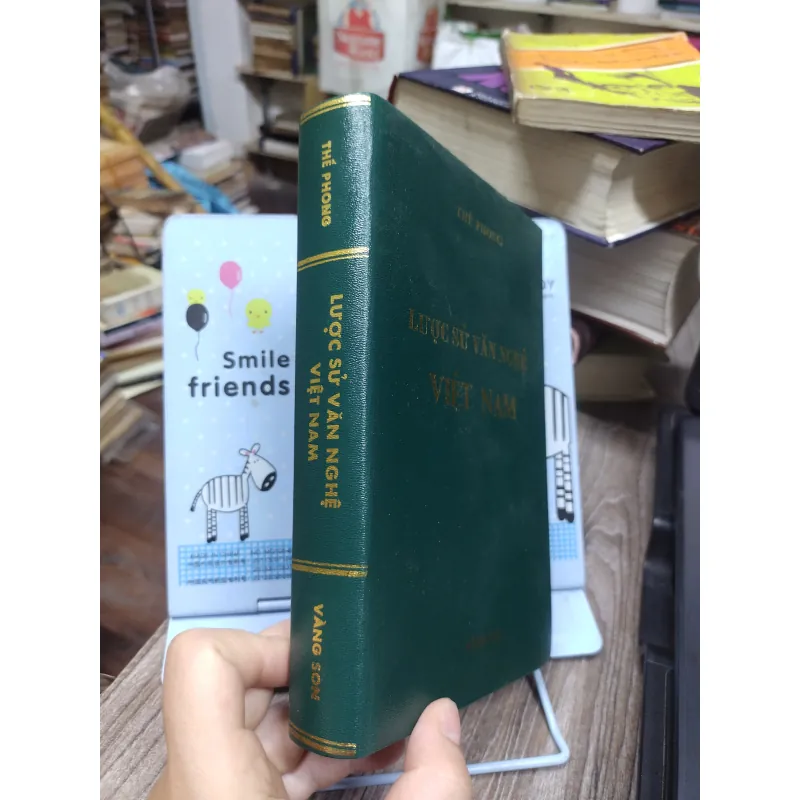 Sách: Lược sử văn nghệ Việt Nam - TG: Thế Phong (A2) 746898