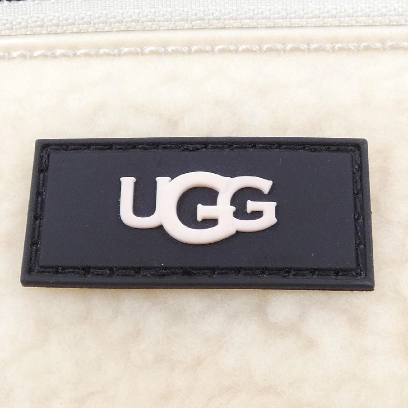 【Khuyến mãi】Ba lô UGG 660642