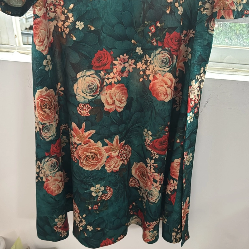 Đầm dự tiệc Guco, size M xanh lá, chỉ qua hai lần sử dụng 529581