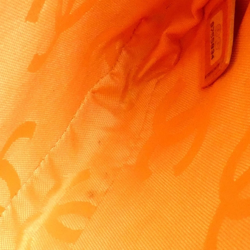 Túi xách chéo Chanel Cambon Line 25175 613372