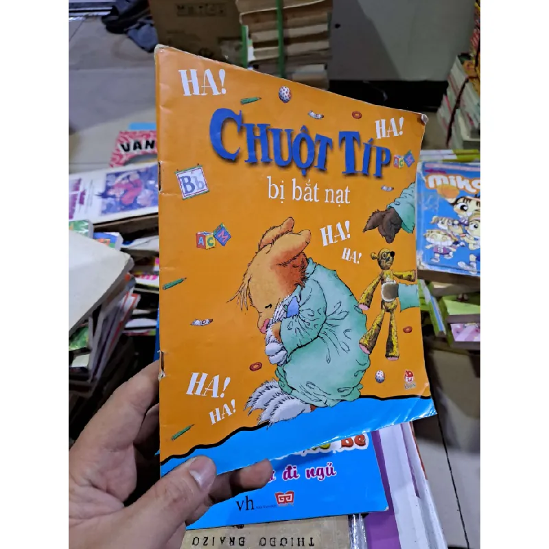 Chuột Típ bị bắt nạt - - TẶNG SÁCH CŨ - HCM0111 Blogmeo 281125 710221