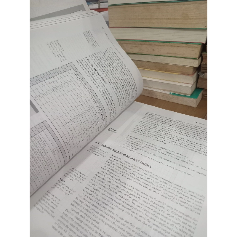 Introduction to Management Science - Frederick S. Hillier, Mark S. Hillier 970716