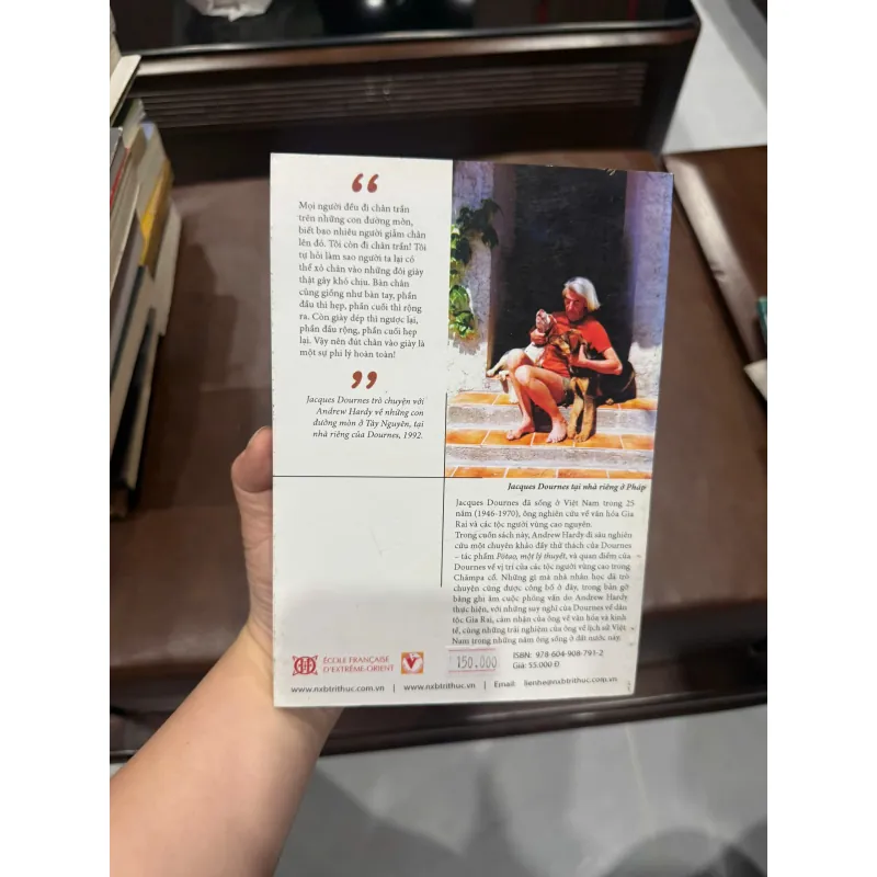 NHÀ NHÂN HỌC CHÂN TRẦN: NGHE VÀ ĐỌC JACQUES DOURNES- K5 1031105