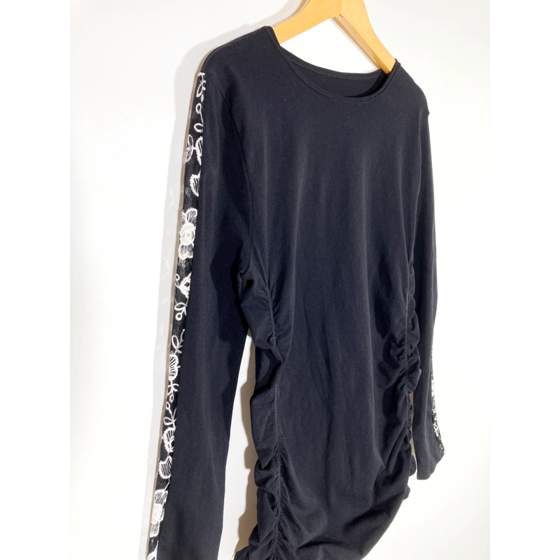 Áo Thun Nhật , chất co giãn thoải mái
Size M L XL 505460
