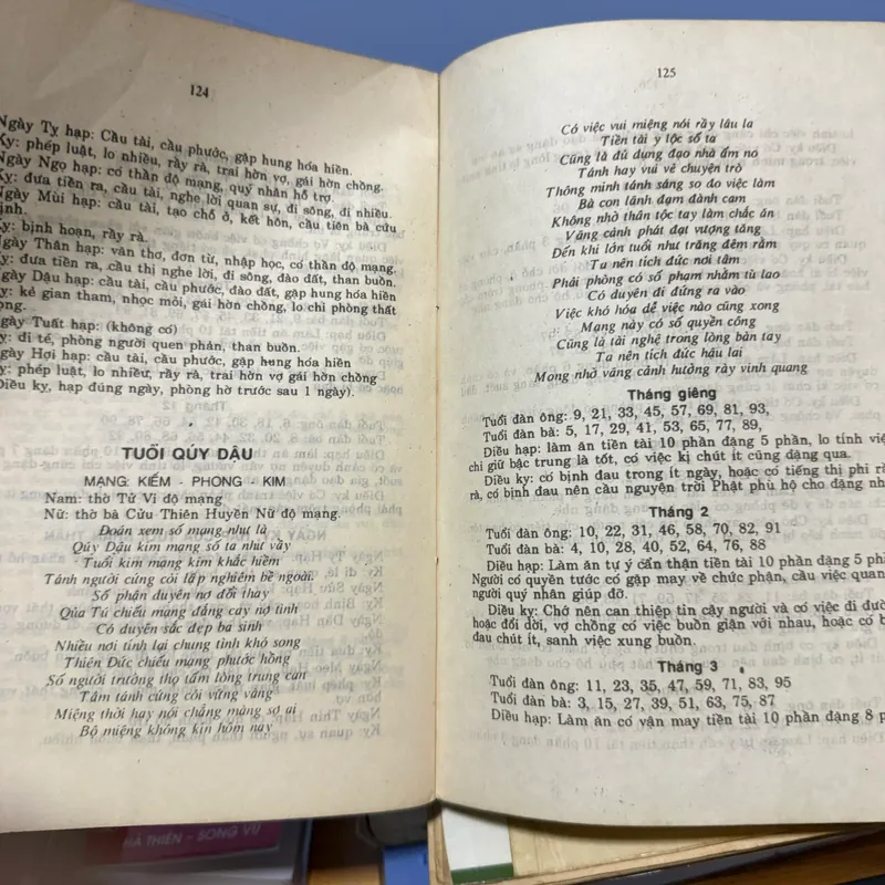 Sách Diễn Cầm Tam Thế 565276