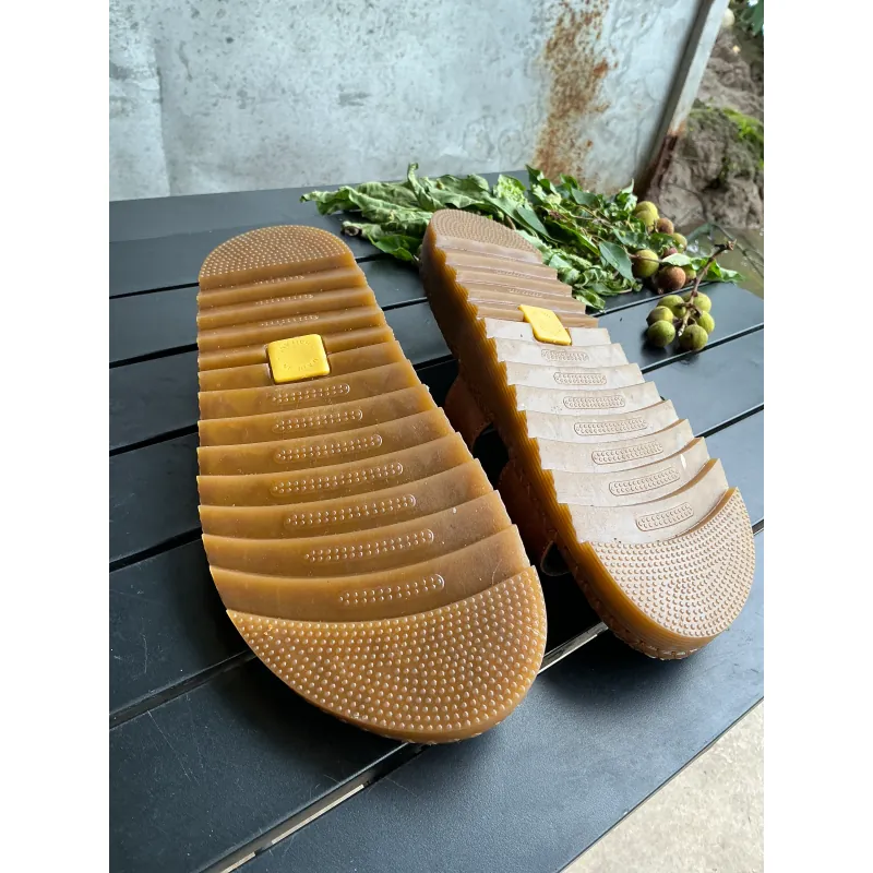 Dép da nam Halita Cũ size 41 đi nước đi mưa 674630