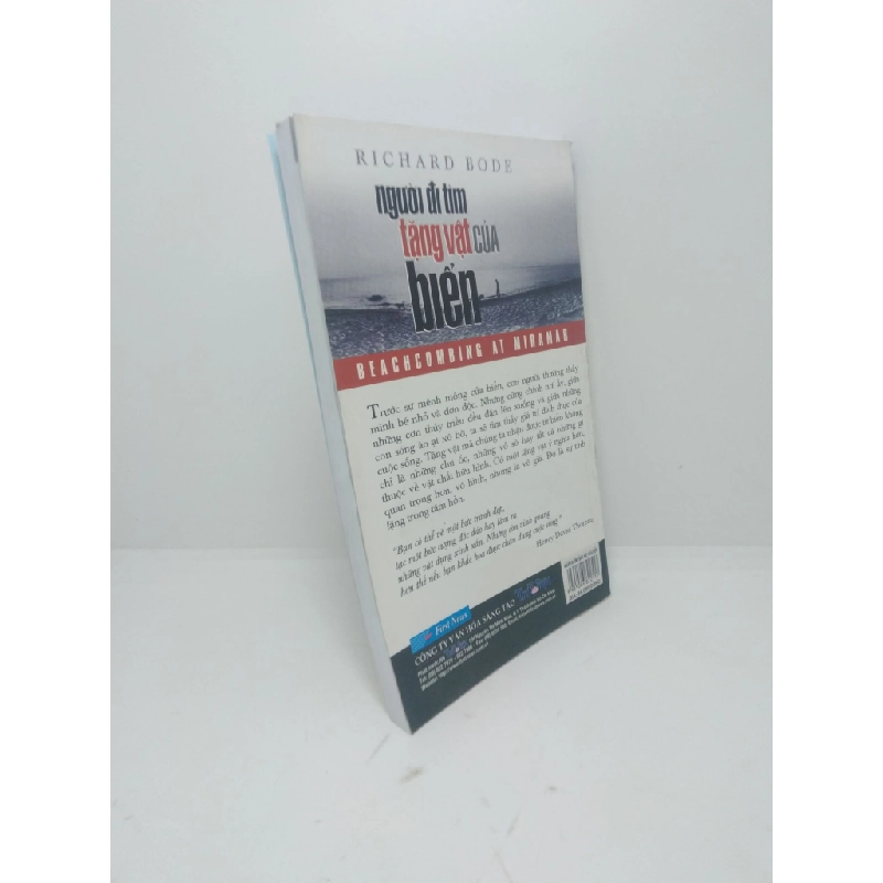 [59K/kg] Người đi tìm tặng vật của biển Richard Bode năm 2010 mới 80% bẩn ố nhẹ HCM2311 365282