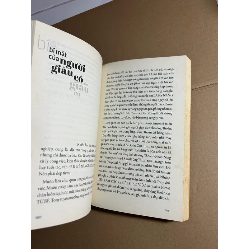 Trên đường băng 562508