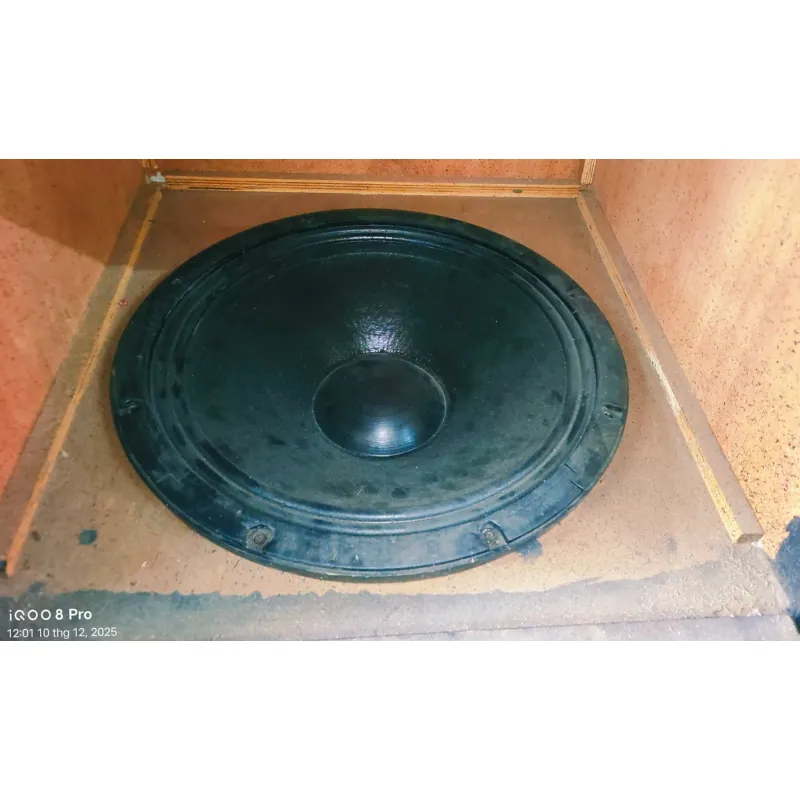 Cặp loa sub hầm vỏ ván é chắc chắn,  đẹp, loa RCF, đang hoạt động tốt  762337